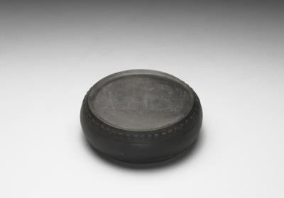 图片[3]-Drum-shaped inkstone with carved inscription and gold lacquer box, Qing dynasty, Qianlong reign (1736-1795)-China Archive